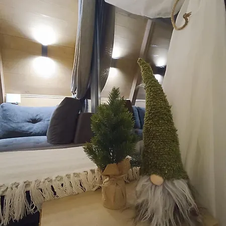 Stone - Luna 木屋 亚伊采