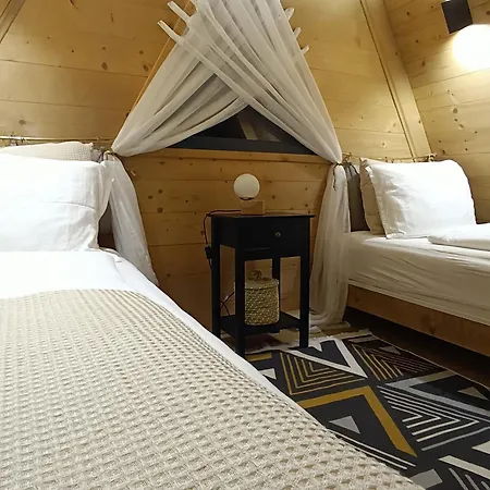 Stone - Luna 木屋 亚伊采
